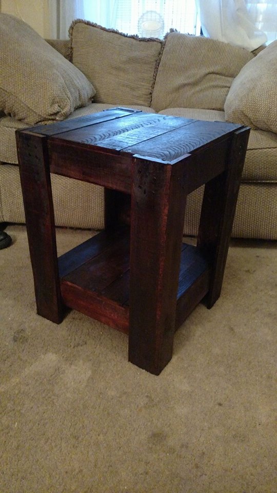 Reclaimed Wood End Table – 2017