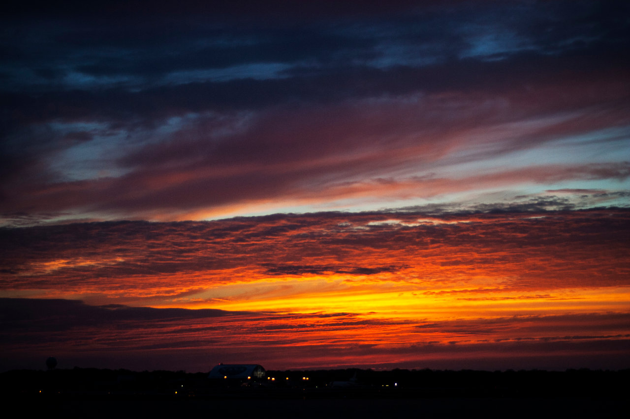 Hangar Sunset - 2018